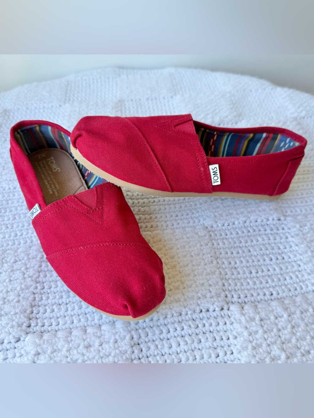 TOMS Women's Classic Canvas Slip On Shoes